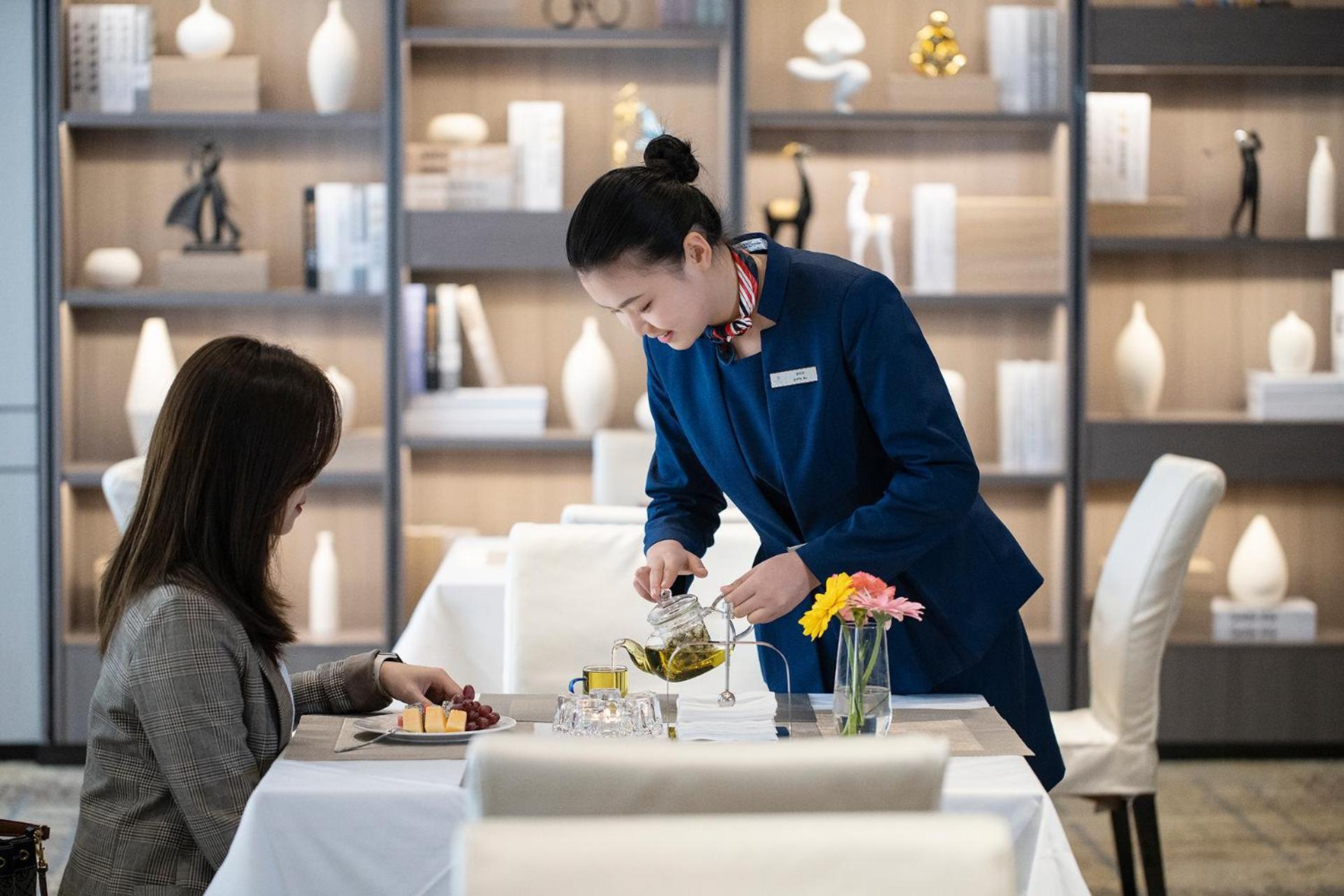 Mehood Lestie International Hotel Linhexi Guangzhou East Railway Branch - Free Shuttle Bus To Canton Fair Complex During Canton Fair Period & Free Afternoon Tea & Free Midnight Snack & Free Vpn Internet Access 外观 照片