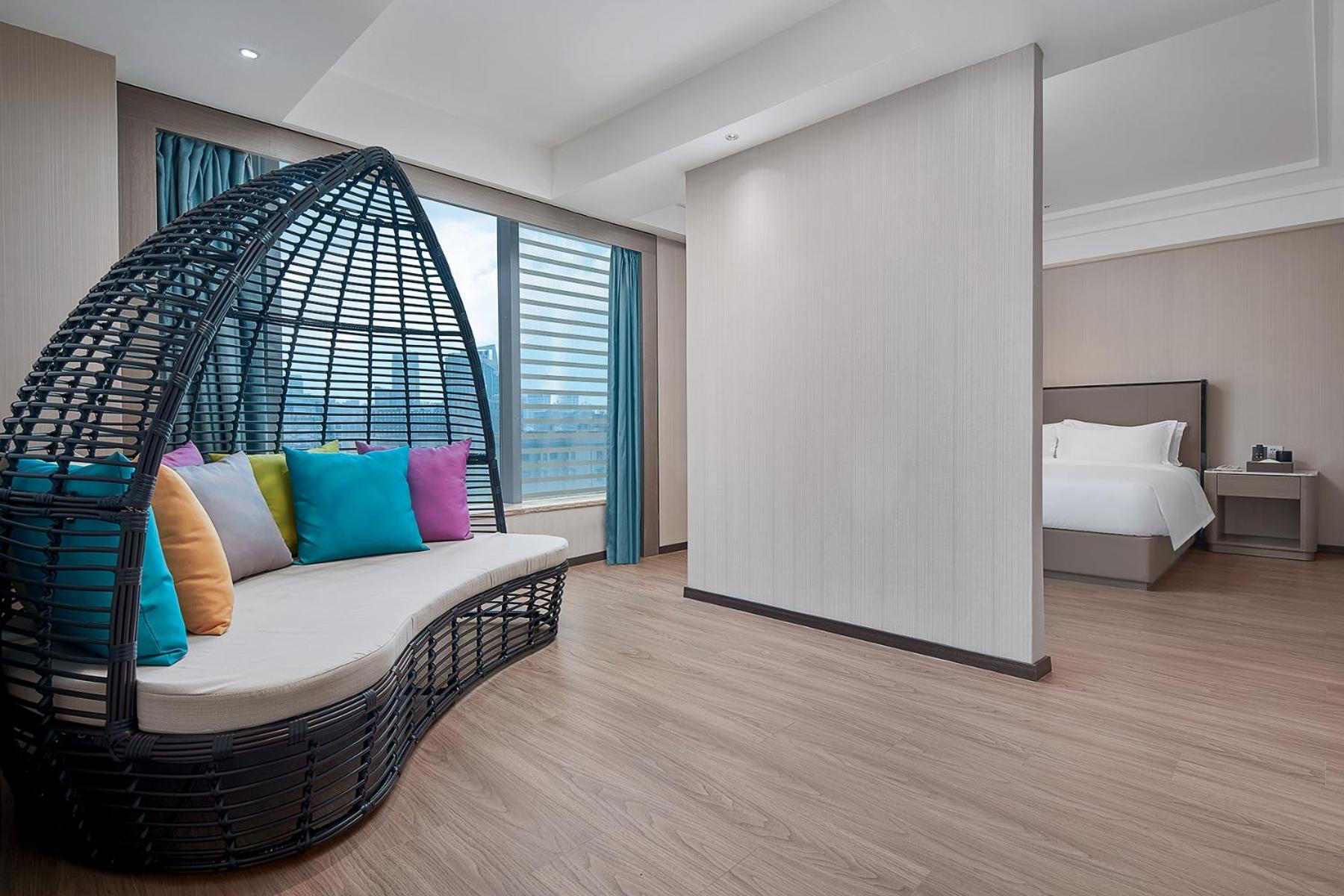 Mehood Lestie International Hotel Linhexi Guangzhou East Railway Branch - Free Shuttle Bus To Canton Fair Complex During Canton Fair Period & Free Afternoon Tea & Free Midnight Snack & Free Vpn Internet Access 外观 照片
